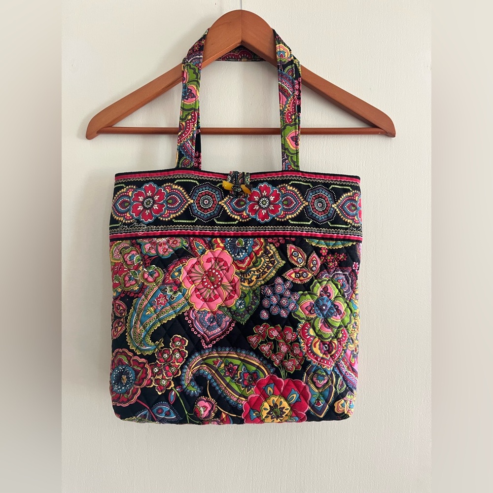 VERA BRADLEY SYMPHONY IN HUE TOTE BAG PAISLEY~RETIRED